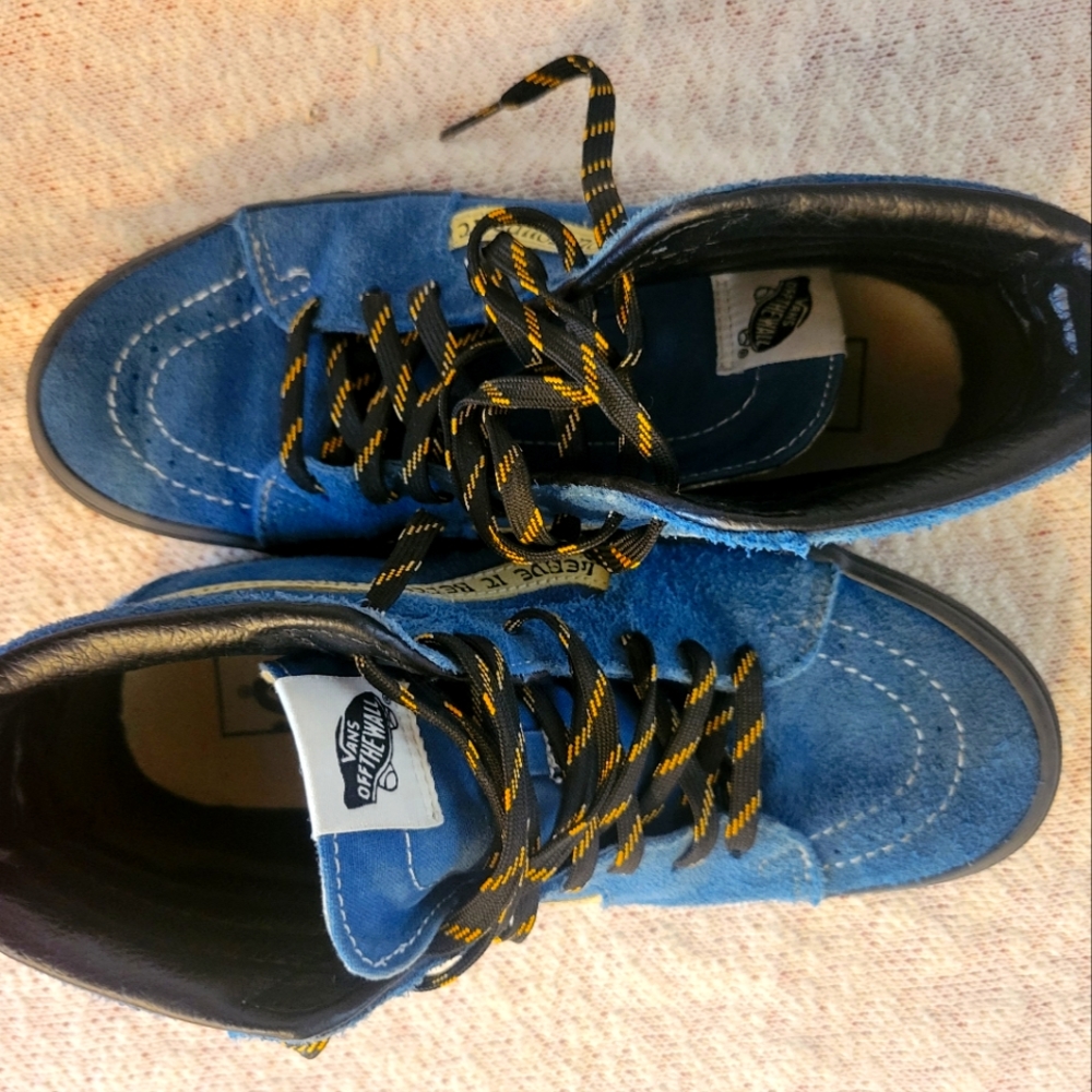 Van's women's size 7.5 or 6 men's